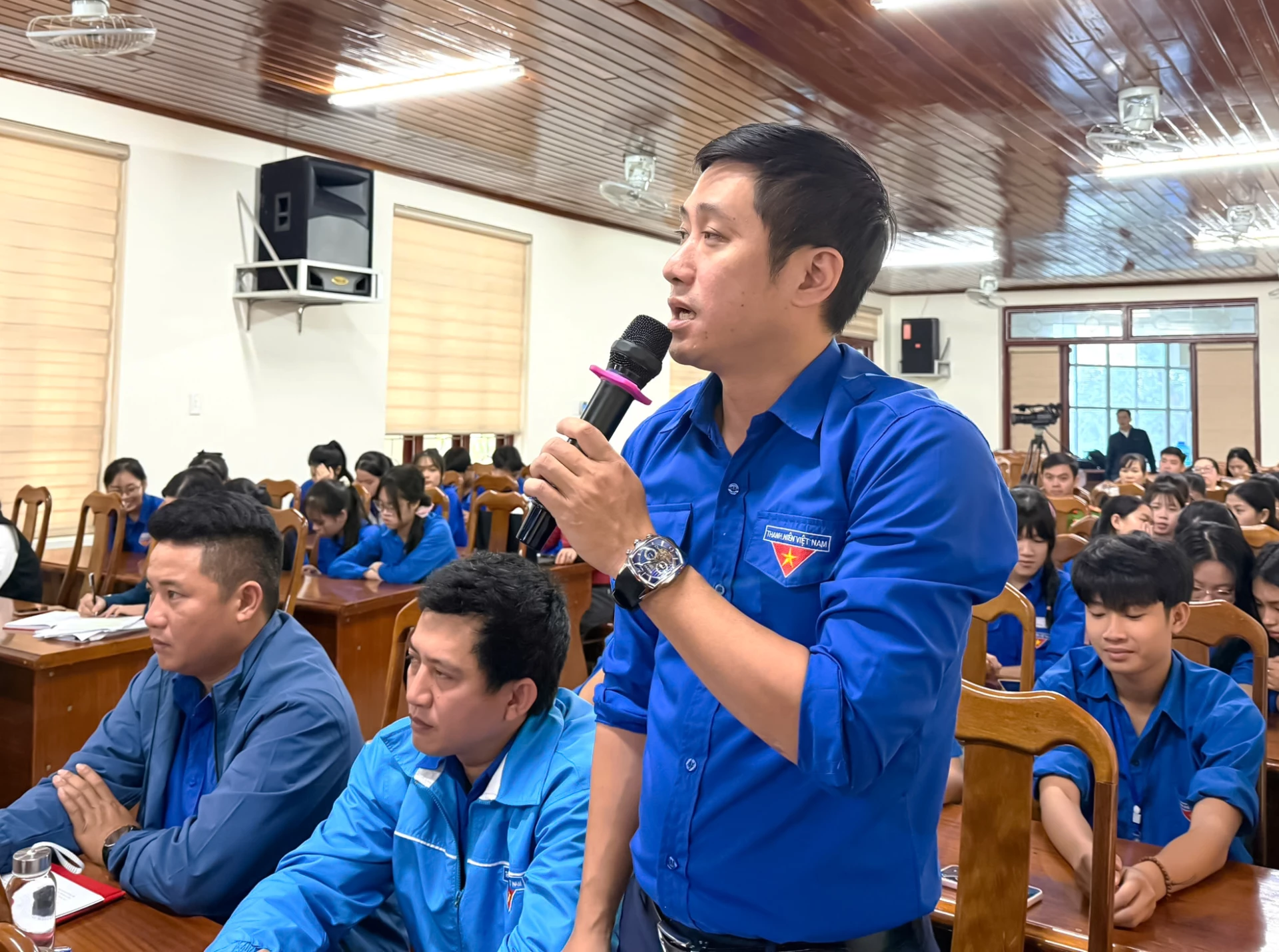 Jovens da comuna de Le Thuy expressam suas opiniões - Foto: N.H