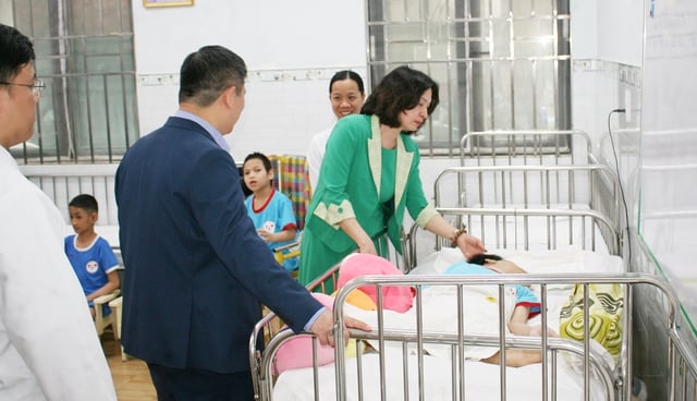 Thứ trưởng Nguyễn Thị Liên Hương: Xoá bỏ rào cản tiếp cận của người khuyết tật, xây dựng môi trường sống nhân ái, không kỳ thị- Ảnh 3.