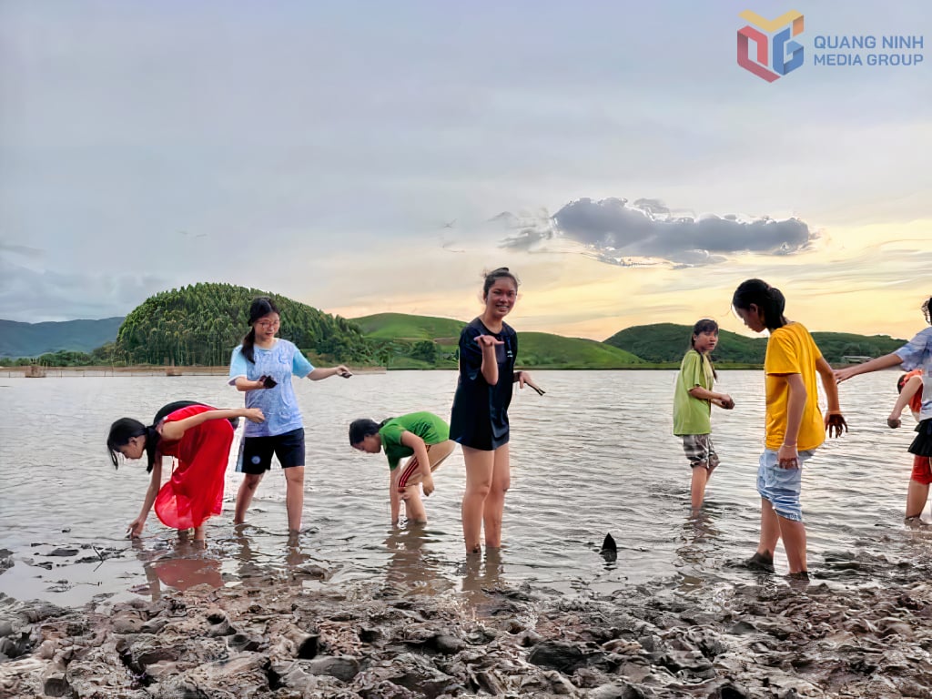 Tourists come to experience boating and fishing at Family Ecozone eco-tourism area.