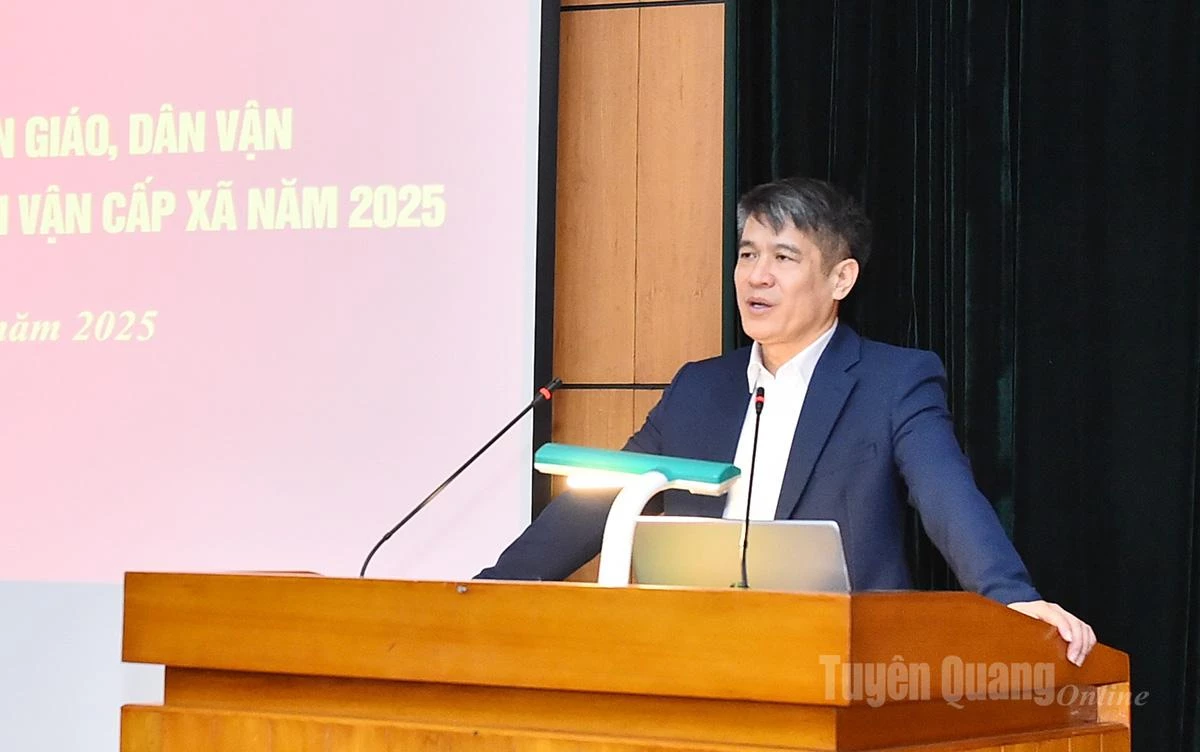 Líderes do Departamento de Propaganda e Mobilização de Massas do Comitê Provincial do Partido apresentaram temas de treinamento na conferência.