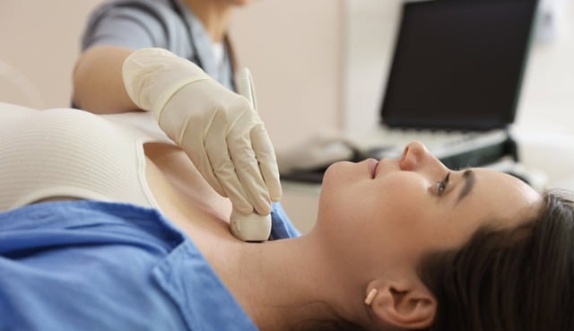 Vì sao ung thư tuyến giáp tăng nhanh ở người trẻ tuổi?- Ảnh 2.