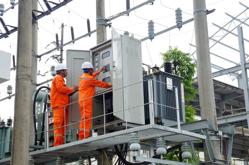 Regionální tým pro správu energie v Hoang Hoa dokončí měřicí systém a zrekonstruuje elektrickou síť do konce roku 2025.