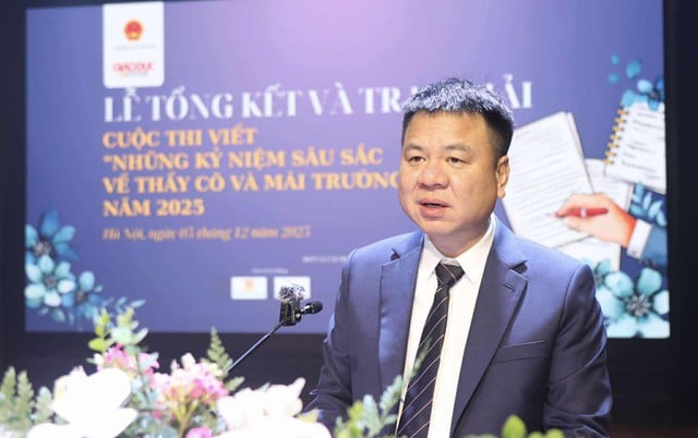 Trao giải cuộc thi “Những kỷ niệm sâu sắc về thầy cô và mái trường” năm 2025- Ảnh 1.