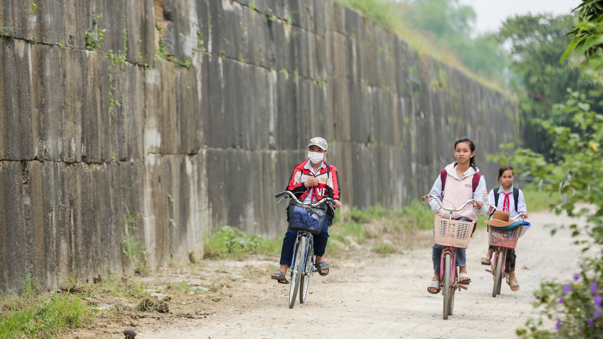 ស្វែងយល់​ពី​សម្រស់​ស្លែរ​នៃ​បន្ទាយ​រាជវង្ស Ho 600 ឆ្នាំ​នៅ Thanh Hoa - រូបថត ១.