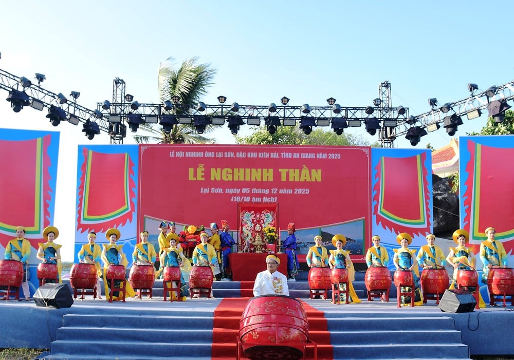 O Festival Nghinh Ong está imbuído da identidade cultural da região costeira de An Giang - foto 1