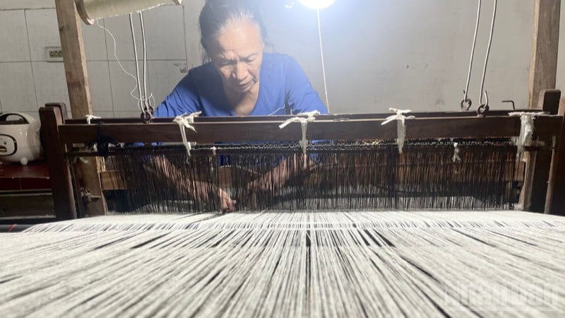 Nam Cao keten dokuma köyünün zanaatkarları.