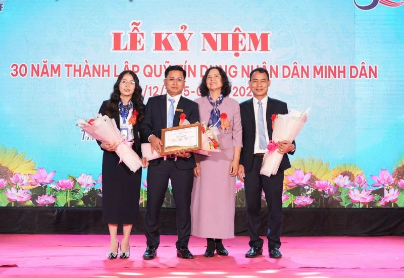 El Fondo de Crédito Popular Minh Dan celebra su 30º aniversario