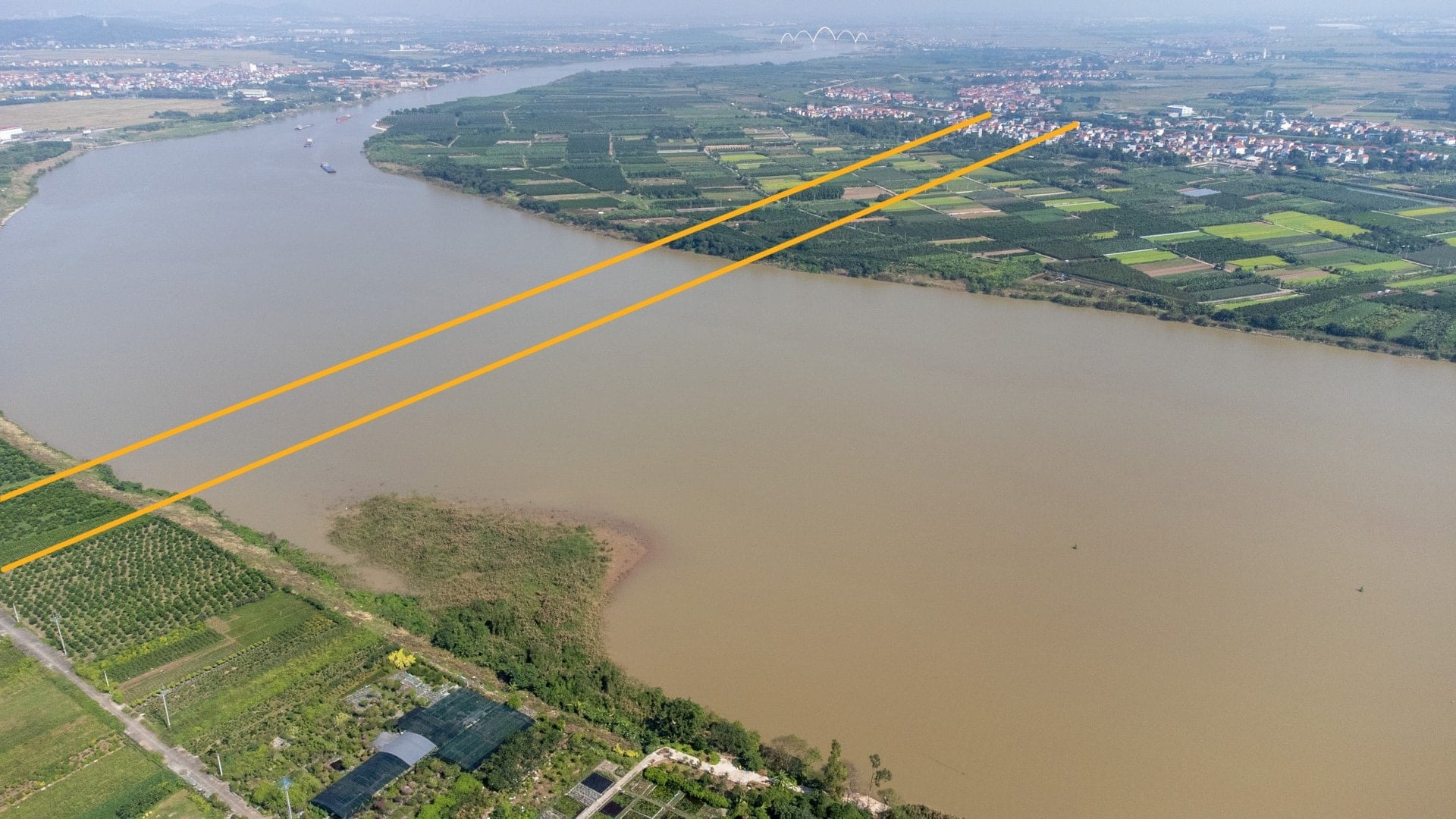 Panoramautsikt över projektområdet för Gia Binh flygplatss anslutningsrutt som passerar genom Hanoi.