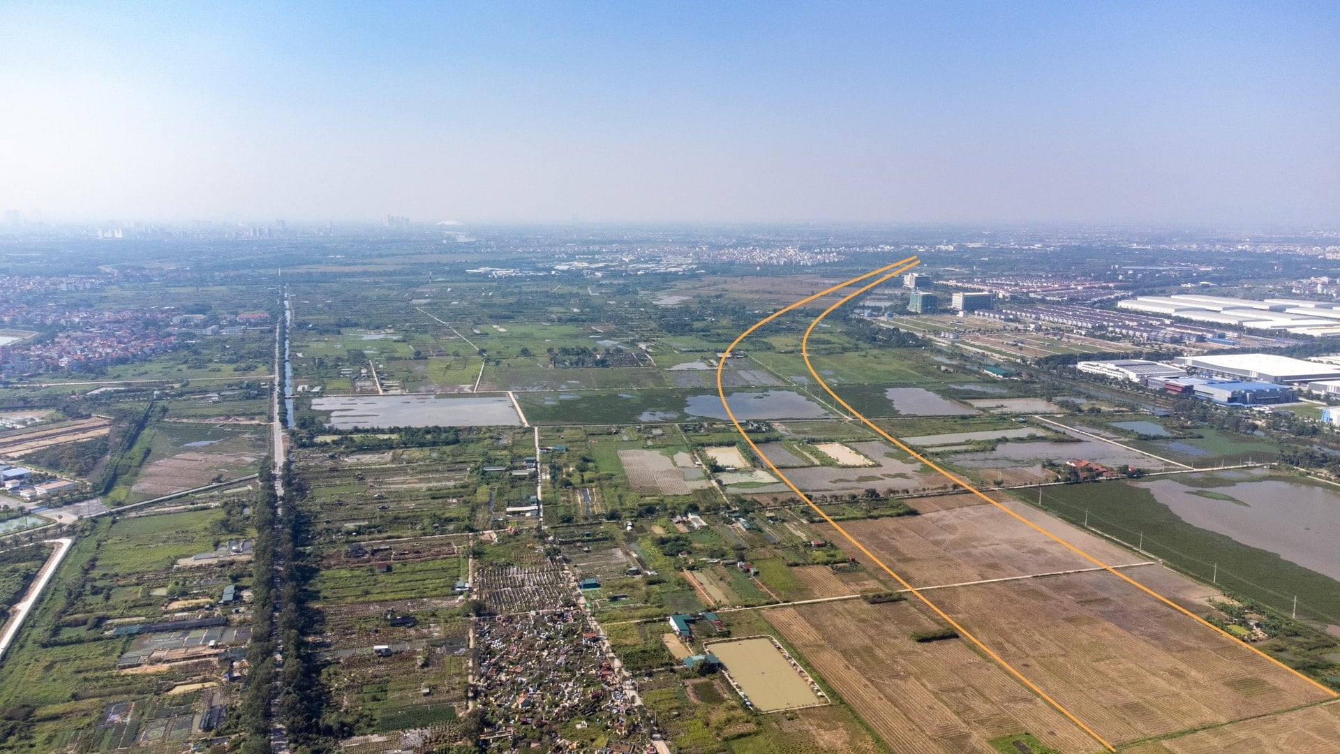 Perspektiv över den planerade 10-filiga motorvägen.