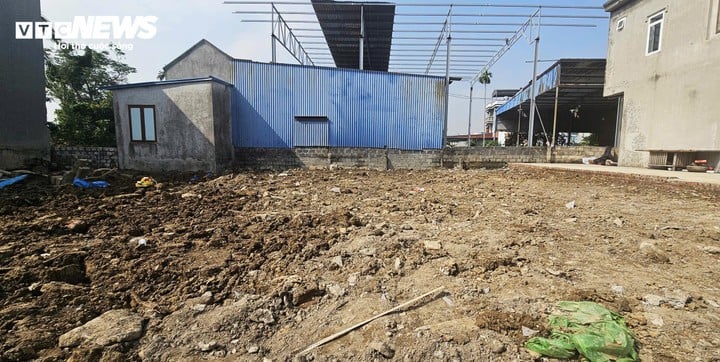 Tanah milik keluarga Puan Tran Thi Kim Loan selepas Encik Huu memindahkan rumah 2 tingkat itu.