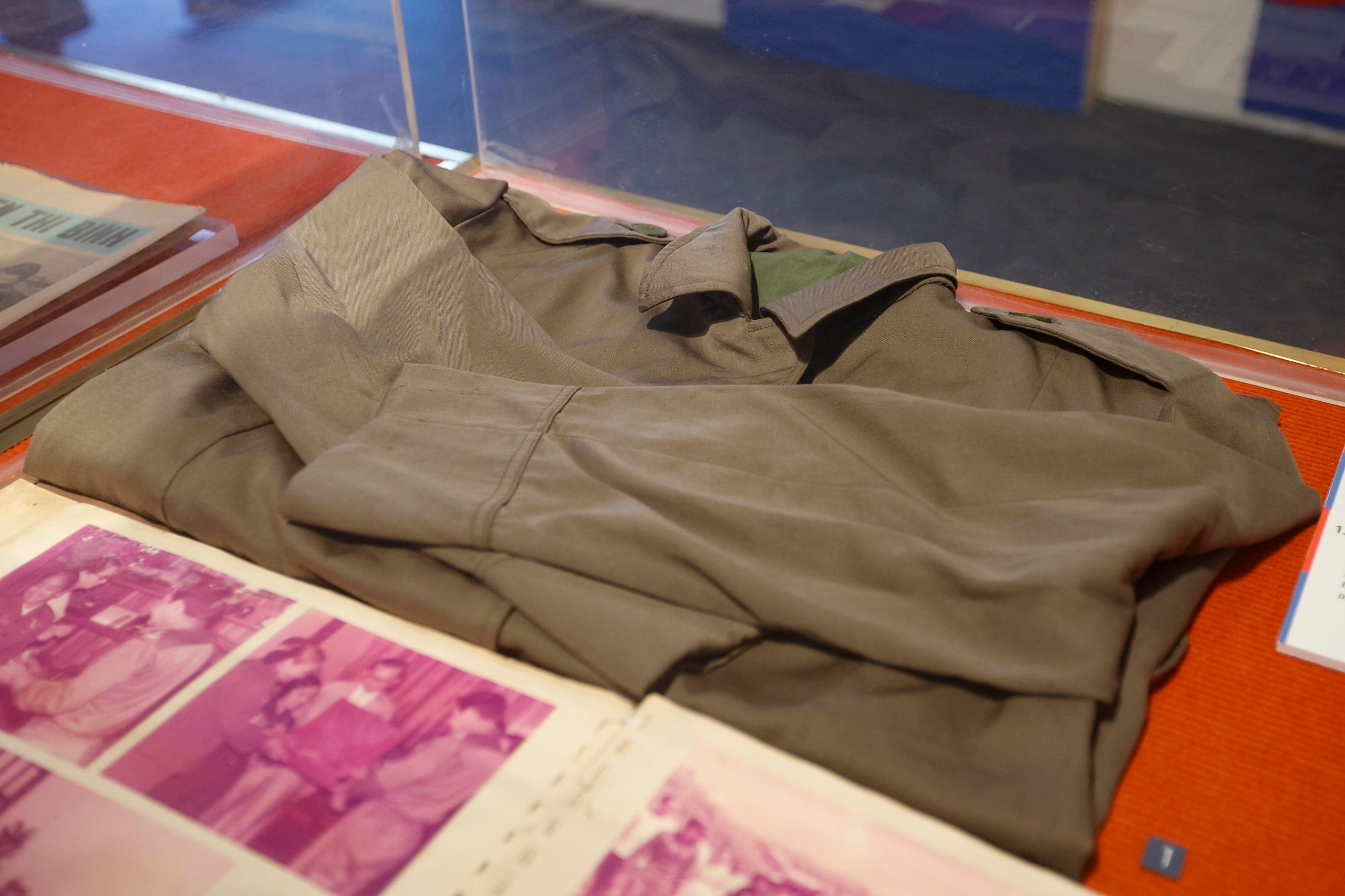 Triển lãm bức họa qúy về Chủ tịch Fidel Castro và tình hữu nghị Việt - Cuba - Ảnh 6.