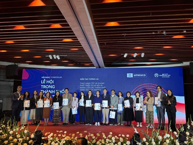 Hướng tới lễ hội sáng tạo bền vững: Hà Nội và các Thành phố Sáng tạo của UNESCO chia sẻ kinh nghiệm - Ảnh 3.