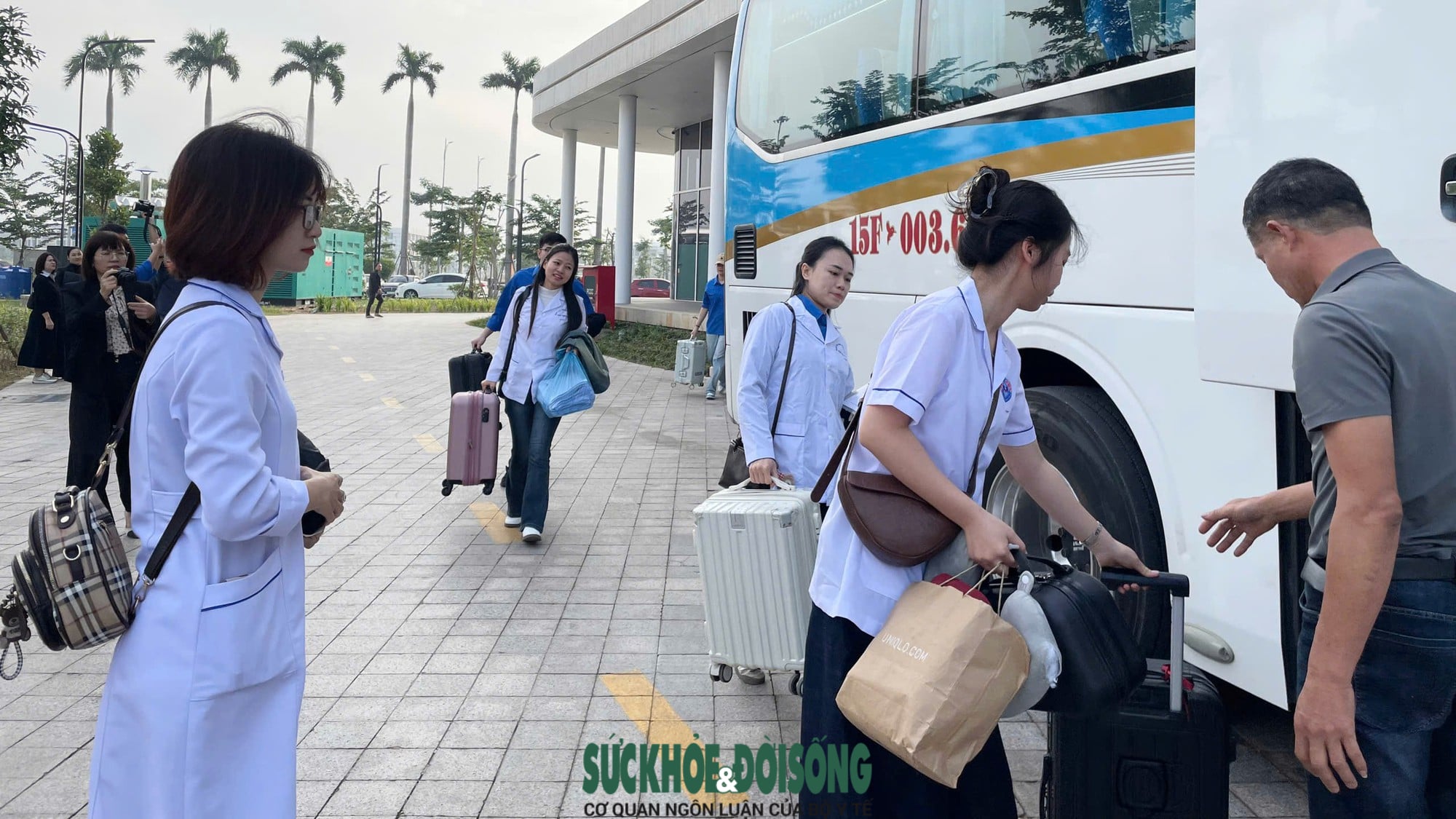 Hình ảnh lực lượng y tế Hải Phòng lên đường hỗ trợ Đắk Lắk khắc phục hậu quả mưa lũ- Ảnh 3.