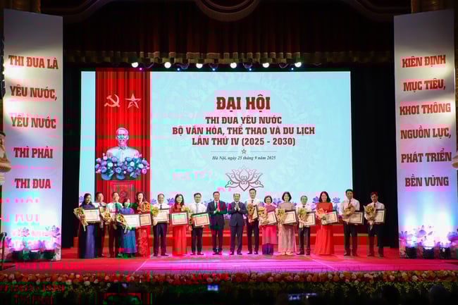 Thi đua – khen thưởng trong ngành Văn hoá, Thể thao và Du lịch: Vai trò quan trọng thúc đẩy sự phát triển của ngành - Ảnh 2.