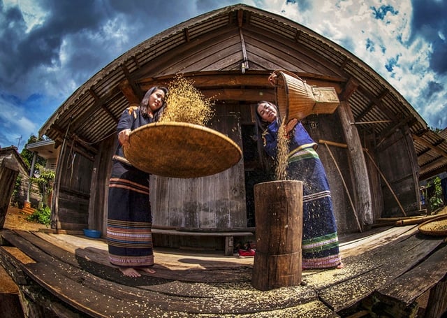 Nữ đại biểu Brâu 