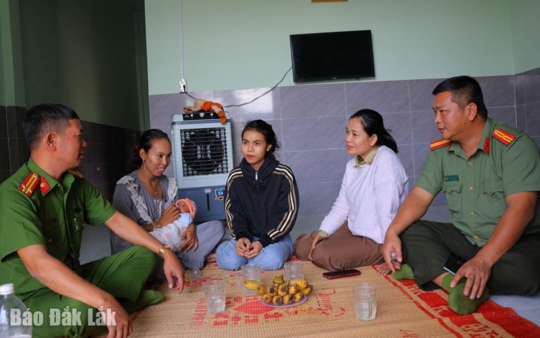 Η κατασκευή ευρύχωρων σπιτιών ευγνωμοσύνης έχει παρακινήσει πολλές οικογένειες.