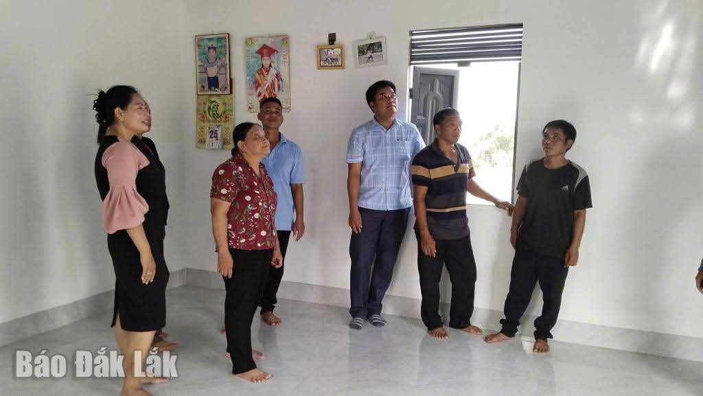 Τοπικοί εκπρόσωποι επισκέφθηκαν και ενθάρρυναν