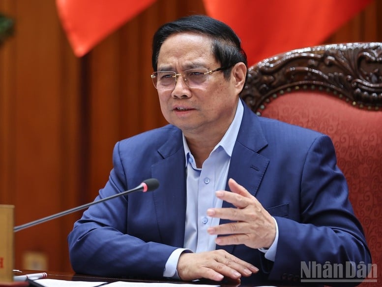 Premiärminister Pham Minh Chinh höll ett avslutande tal vid mötet. (Foto: TRAN HAI)