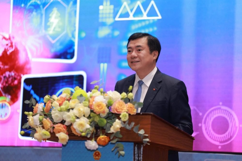 Thứ trưởng Bộ Công Thương Nguyễn Sinh Nhật Tân phát biểu tại sự kiện.