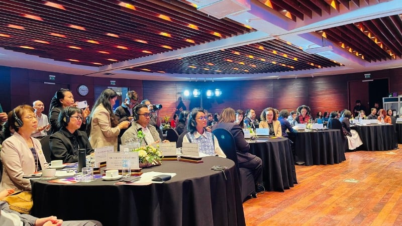 نمایندگان به صحبت‌ها گوش دادند و تجربیات خود را در ساخت یک شهر خلاق به اشتراک گذاشتند.