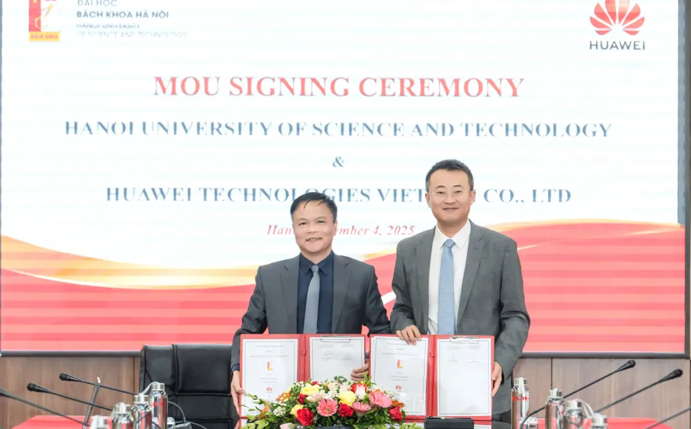 ผู้นำมหาวิทยาลัยวิทยาศาสตร์และเทคโนโลยีฮานอยและหัวเว่ยเวียดนามลงนามข้อตกลงความร่วมมือ