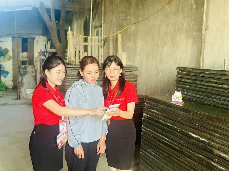 Crearea condițiilor pentru ca oamenii să acceseze servicii financiare moderne