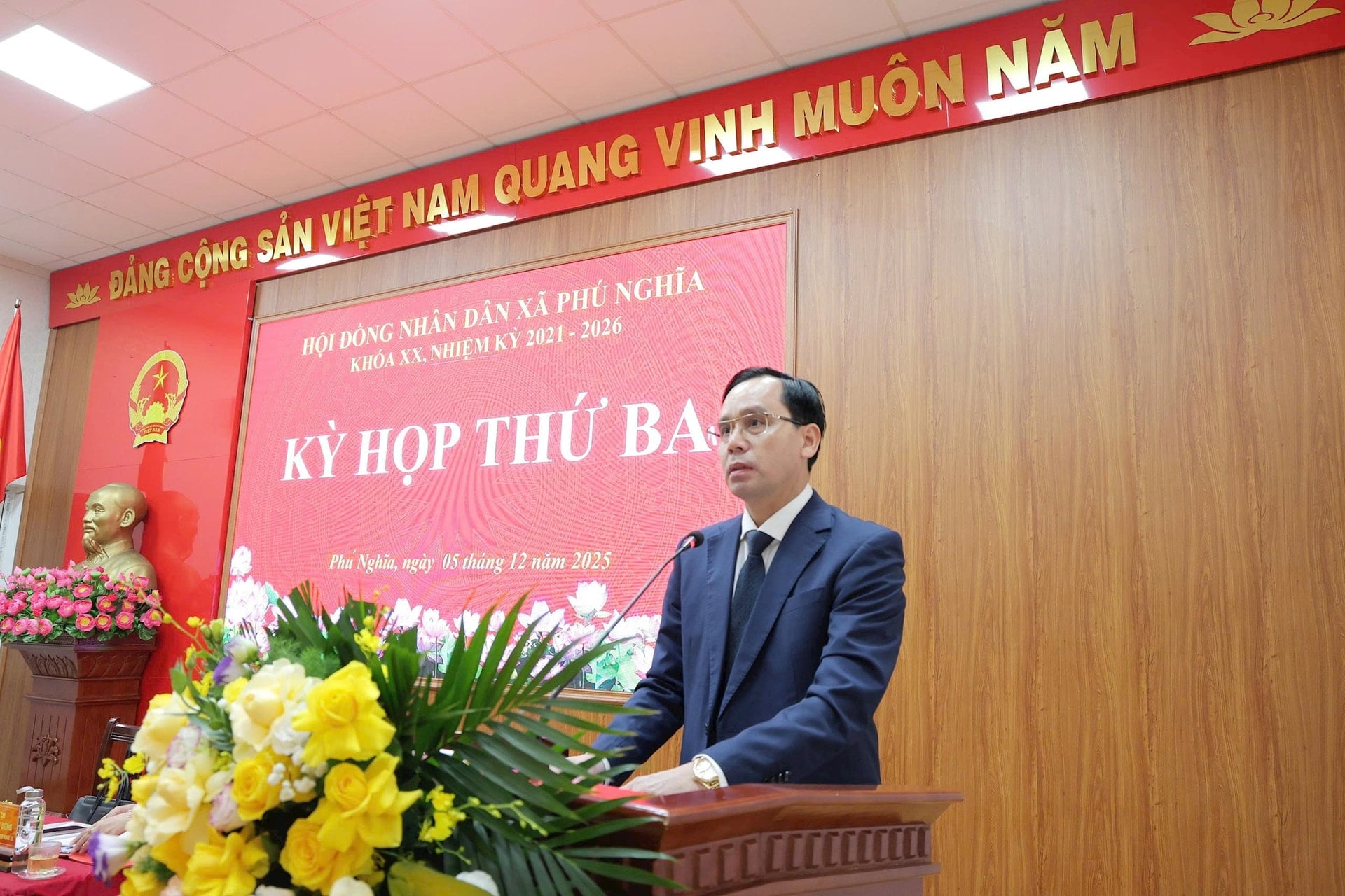 HĐND xã Phú Nghĩa thảo luận, xem xét, thông qua 5 nghị quyết quan trọng- Ảnh 2.