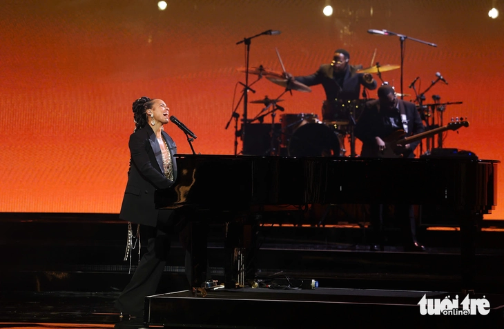 ພິທີມອບລາງວັນ VinFuture 2025: ລາງວັນພິເສດ 3 ລາງວັນໄດ້ຖືກມອບ - ຮູບ 4. VinFuture - Ảnh 5.