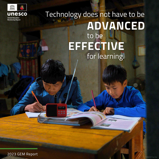 यूनेस्को: अधिकांश वियतनामी बच्चे पठन बोध और गणित में निपुण हैं - फोटो 3। UNESCO: Hầu hết trẻ em Việt Nam thông thạo đọc hiểu, làm toán - Ảnh 3.