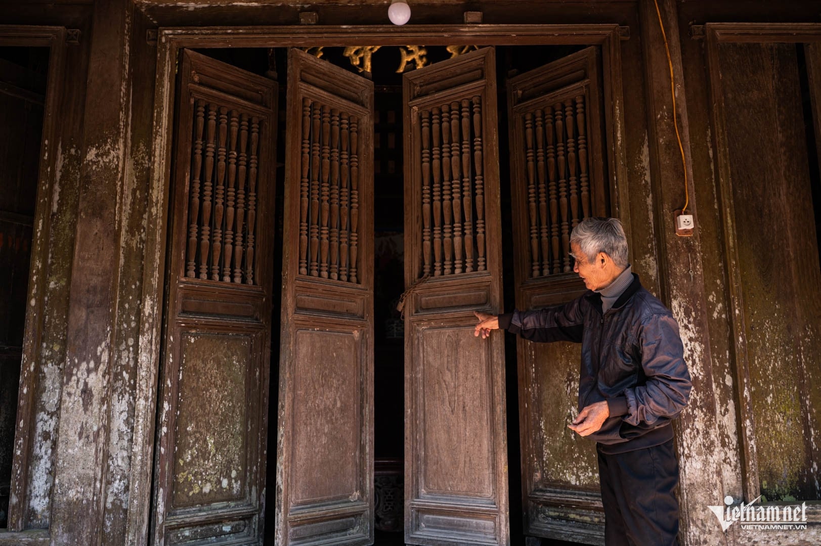 W-gammalt hus i den gamla byn.jpg