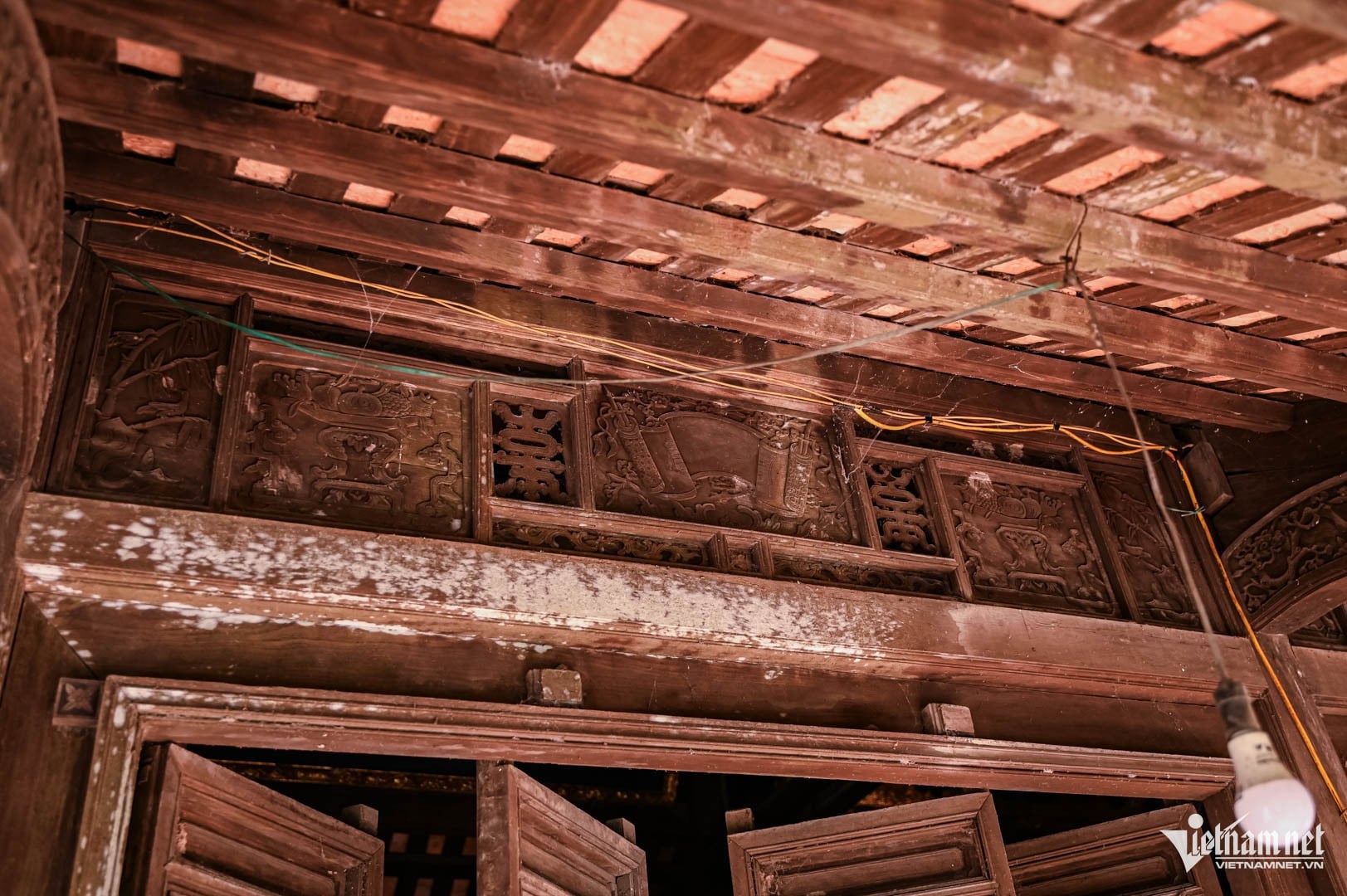 W-gammalt hus i den gamla byn.jpg