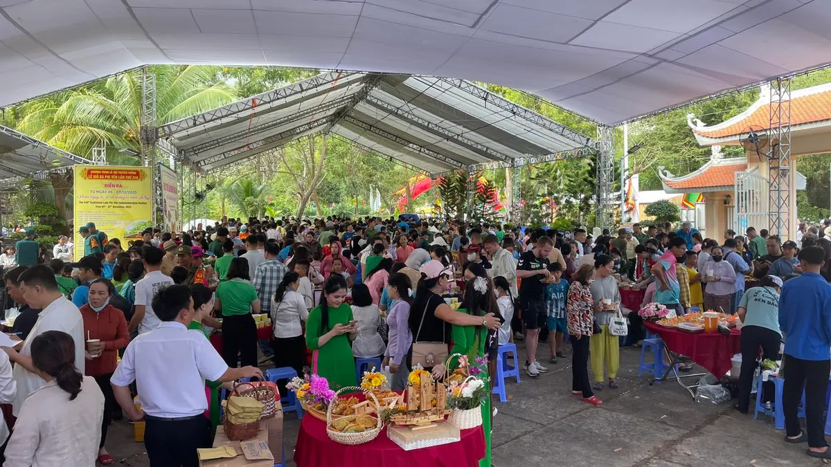 Nhiều hoạt động văn hóa đặc sắc tại Lễ hội truyền thống Lễ giỗ Bà Phi Yến - Ảnh 7.