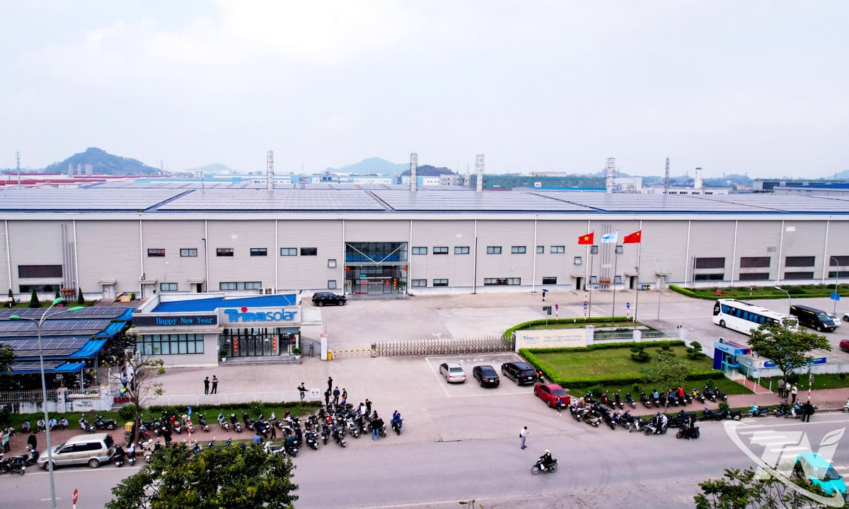 Το 2025, η αξία της βιομηχανικής παραγωγής των επιχειρήσεων άμεσων ξένων επενδύσεων (ΑΞΕ) στην επαρχία θα φτάσει τα 1.025.473 δισεκατομμύρια VND, συνεχίζοντας να παίζει τον ρόλο της «ατμομηχανής». Φωτογραφία: T.L.