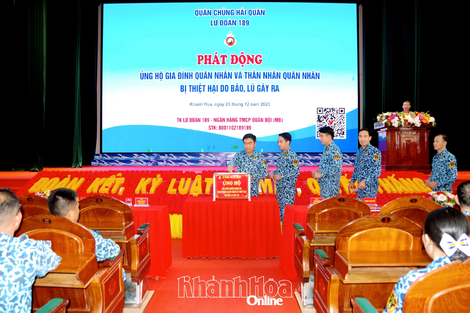 ប្រធានកងពលតូចបានបើកដំណើរការរៃអង្គាសប្រាក់។