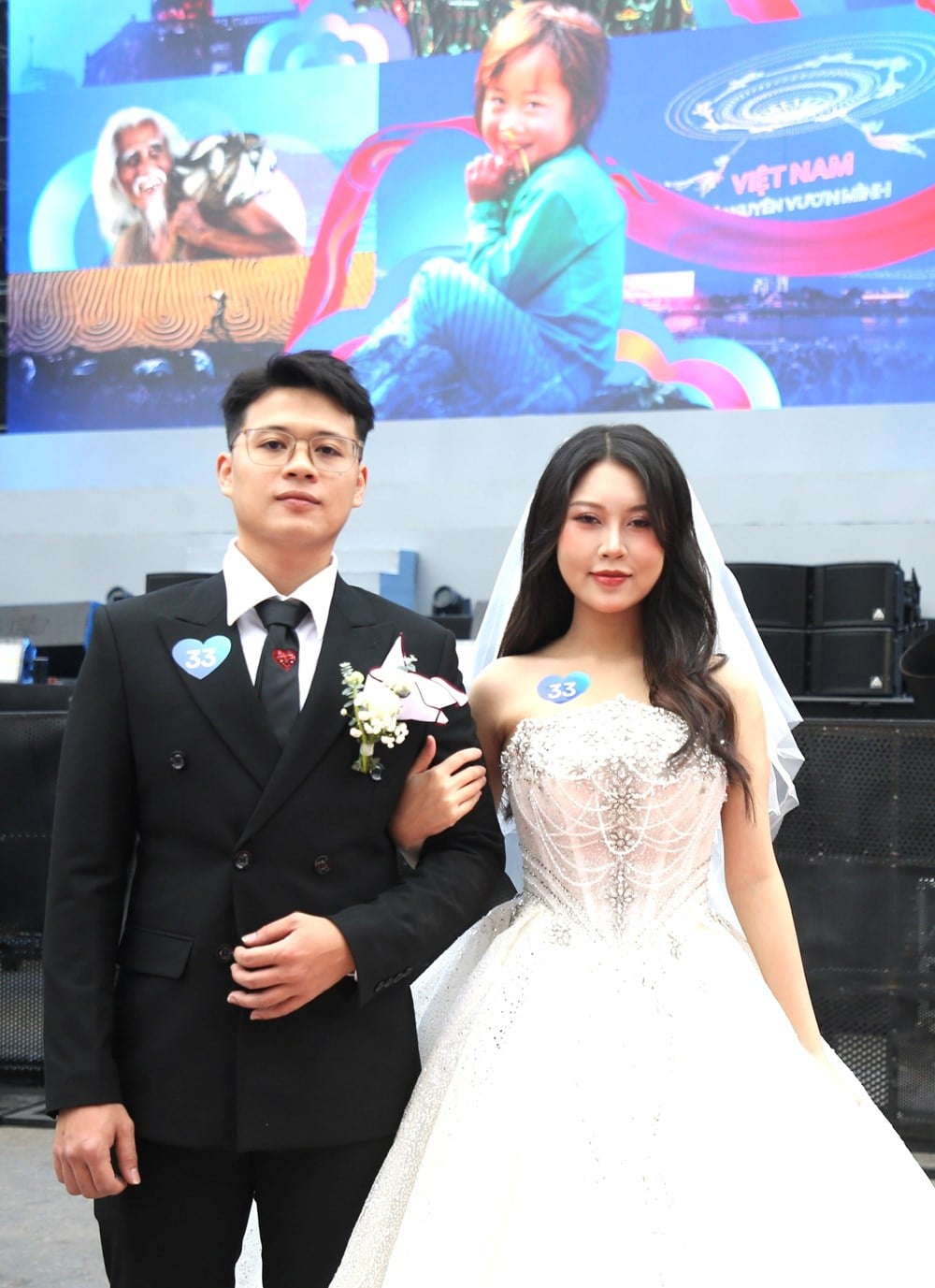 Kousky štěstí se sbíhají v srdci Hanoje - foto 14