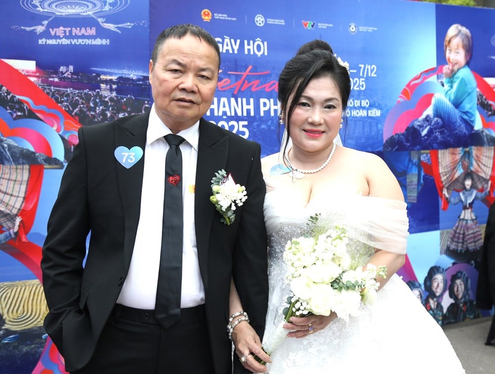 Kousky štěstí se sbíhají v srdci Hanoje - foto 16