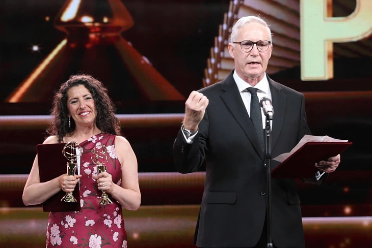 ນັກວິທະຍາສາດສອງຄົນໄດ້ຮັບລາງວັນຕົ້ນຕໍ VinFuture 2025: ຫວຽດນາມ ມີກາລະໂອກາດຫຼຸດຜ່ອນມະເຮັງທີ່ຕິດພັນກັບ HPV ຢ່າງຫຼວງຫຼາຍ - ຮູບ 2. VinFuture 2025 - Ảnh 2.