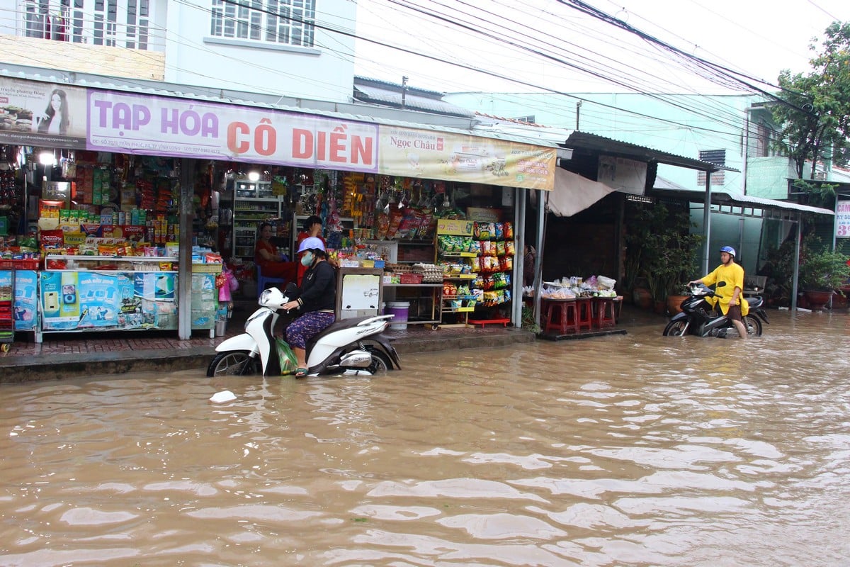 ນໍ້າຖ້ວມເລິກທີ່ສຸດແມ່ນເກີດຂຶ້ນໃນວັນທີ 6-7 ທັນວາ, ລະດັບ 30-70 ຊມ.