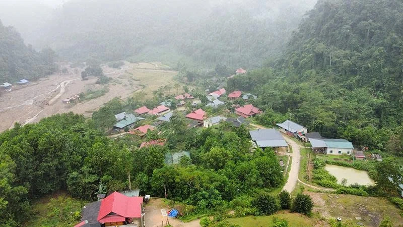 ទស្សនាភូមិរុង