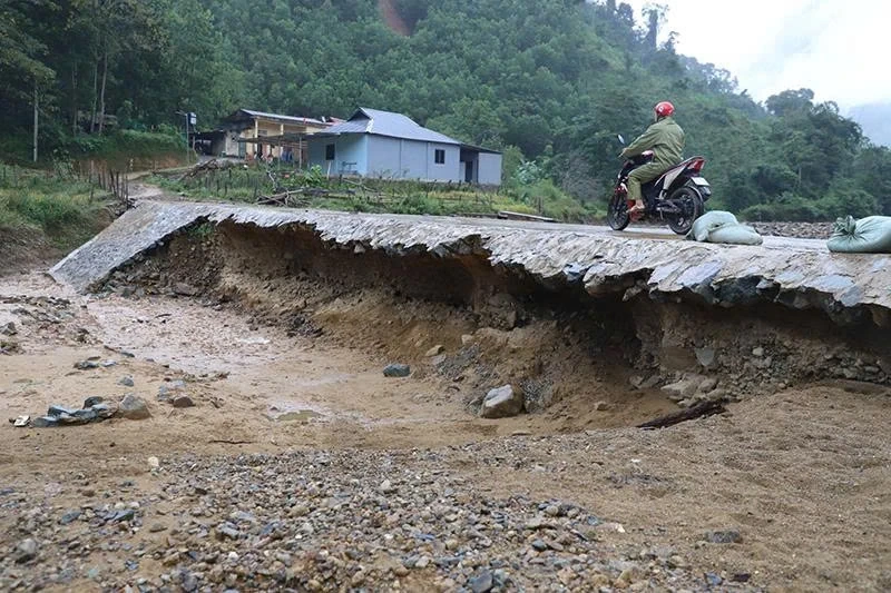 ទស្សនាភូមិរុង