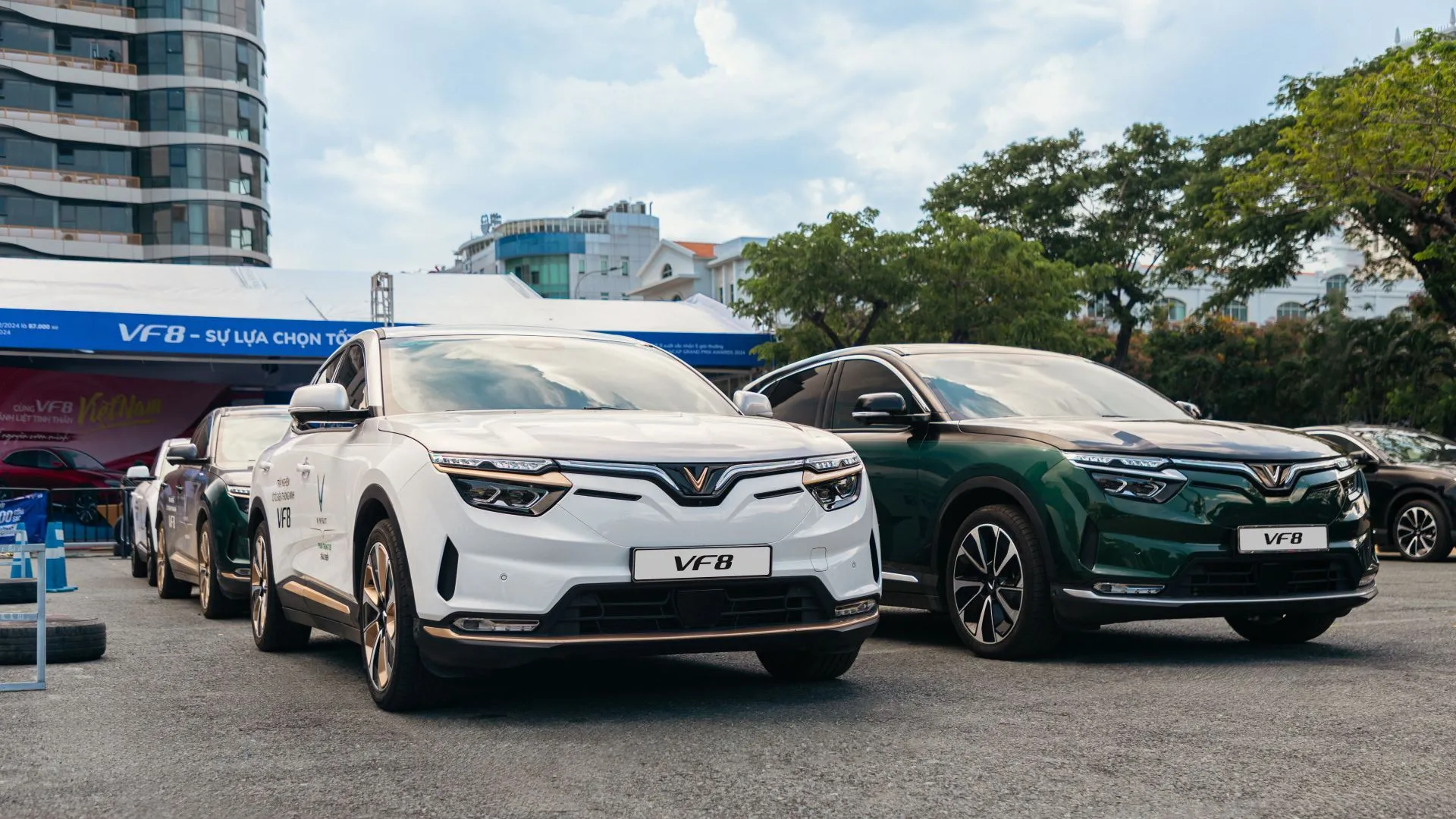 VinFast VF 8: A combinação perfeita de tecnologia de ponta e praticidade para toda a família.