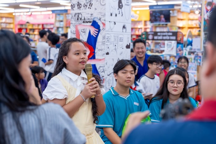 Chủ tịch Hội Nhà văn Việt Nam lý giải vì sao trẻ em ngày càng rời xa sách - Ảnh 1.