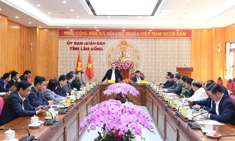 Lam Dong behöver slutföra bostadsbyggandet för människor så snart som möjligt - Foto 6. Lâm Đồng cần hoàn thành xây dựng nhà ở cho người dân sớm ngày nào tốt ngày đó- Ảnh 6.