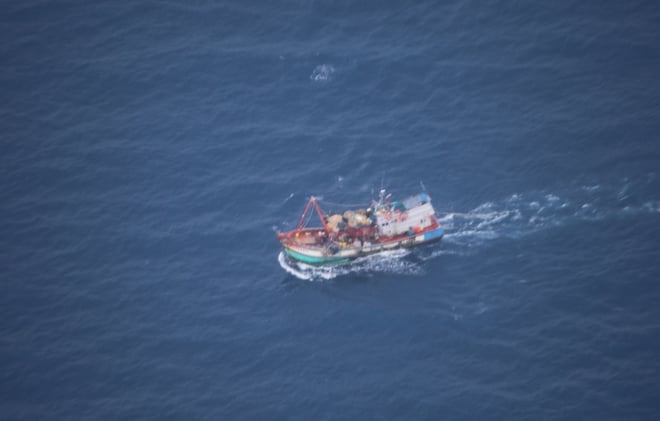 DHC-6 sjöflygplan patrullerar för att kontrollera och förhindra IUU-fiske i södra havet - Foto 4. Thủy phi cơ DHC-6 tuần tra kiểm soát chống khai thác IUU trên vùng biển phía nam- Ảnh 4.