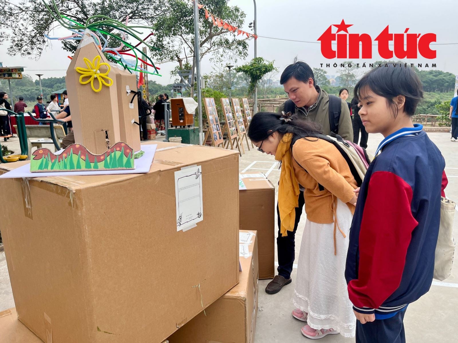 ຄຳບັນຍາຍຮູບ