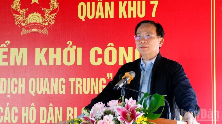 Голова народного комітету провінції Лам Донг Хо Ван Муой заявив, що подолання наслідків стихійних лих у населеному пункті має бути проактивним, терміновим, своєчасним та ефективним. ndo_br_20.jpg