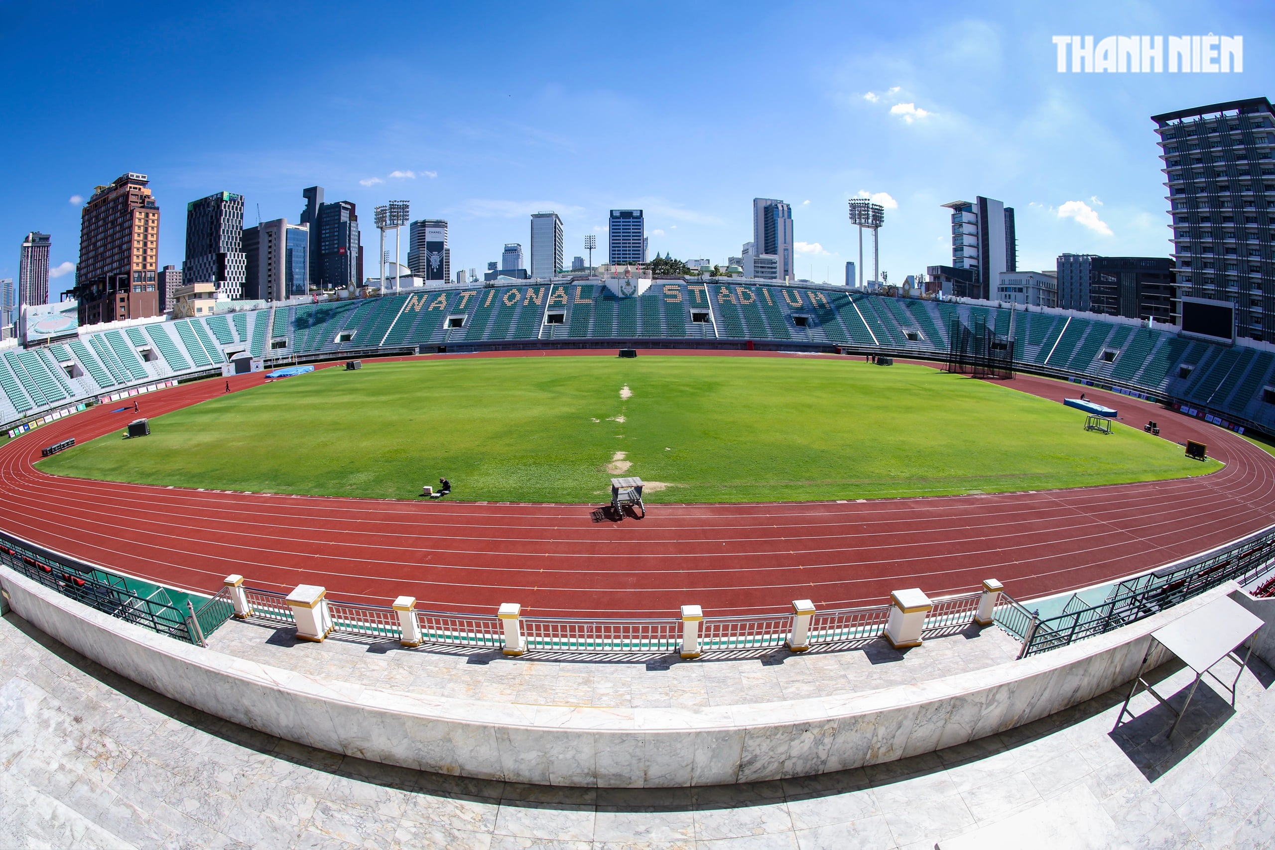 Κοντινό πλάνο του σημείου που αγωνίζονται οι «υιοί του θεού του ανέμου»: Το στάδιο Supachalasai, το επίκεντρο του αθλητισμού, είναι έτοιμο! - Φωτογραφία 1.