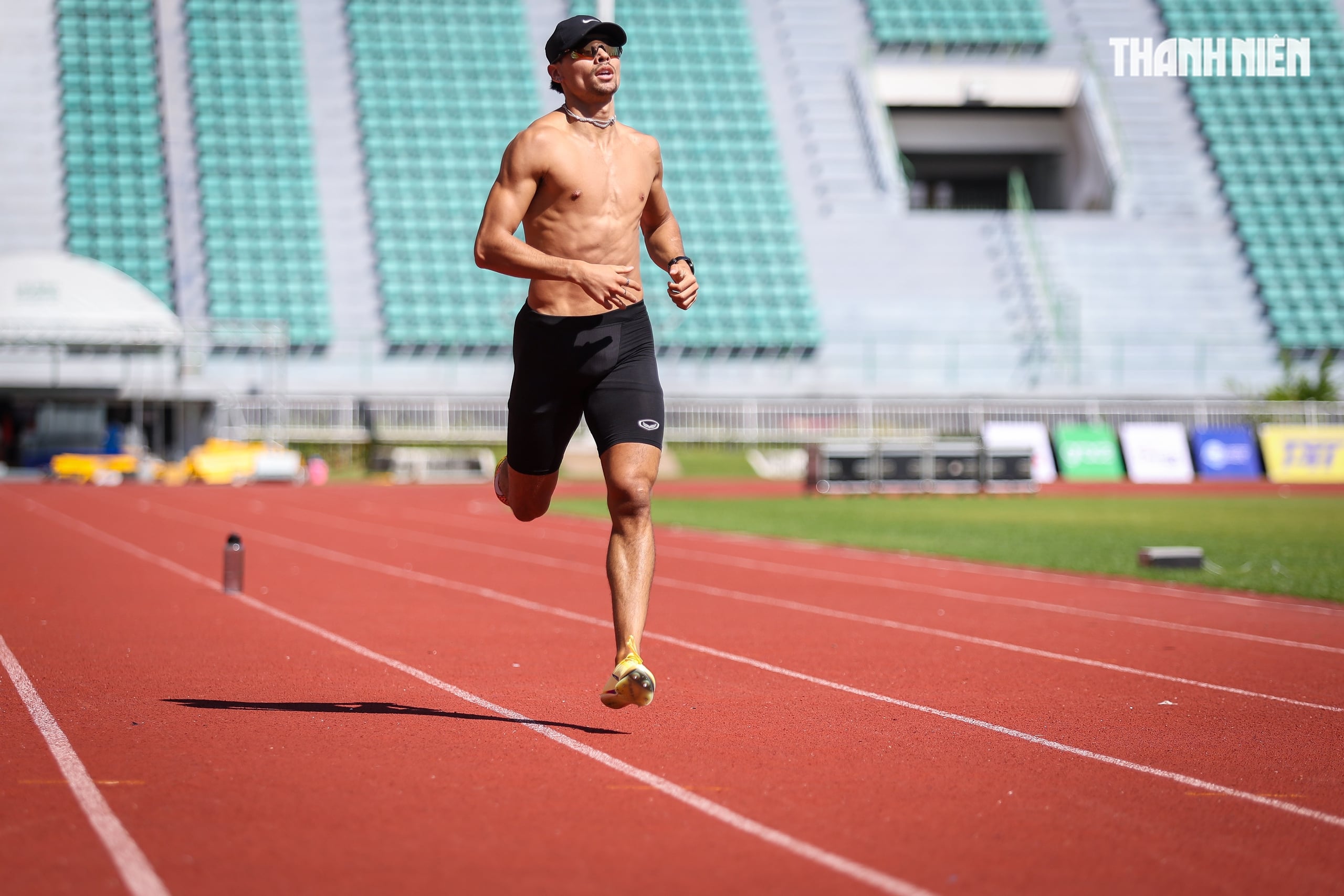 Κοντινό πλάνο του σημείου που αγωνίζονται οι «υιοί του θεού του ανέμου»: Το στάδιο Supachalasai, το επίκεντρο του αθλητισμού, είναι έτοιμο! - Φωτογραφία 4.