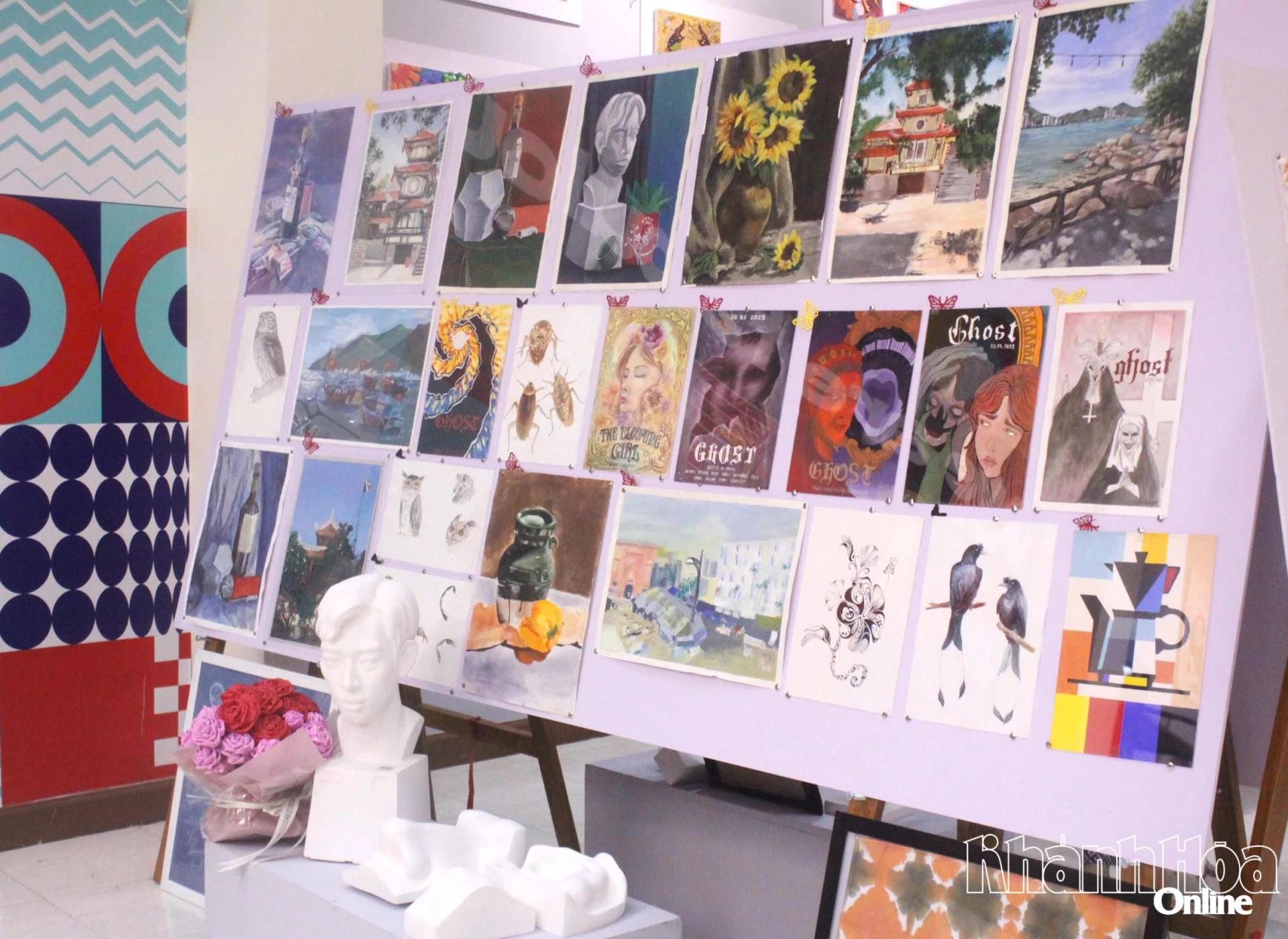 Algumas obras da exposição.