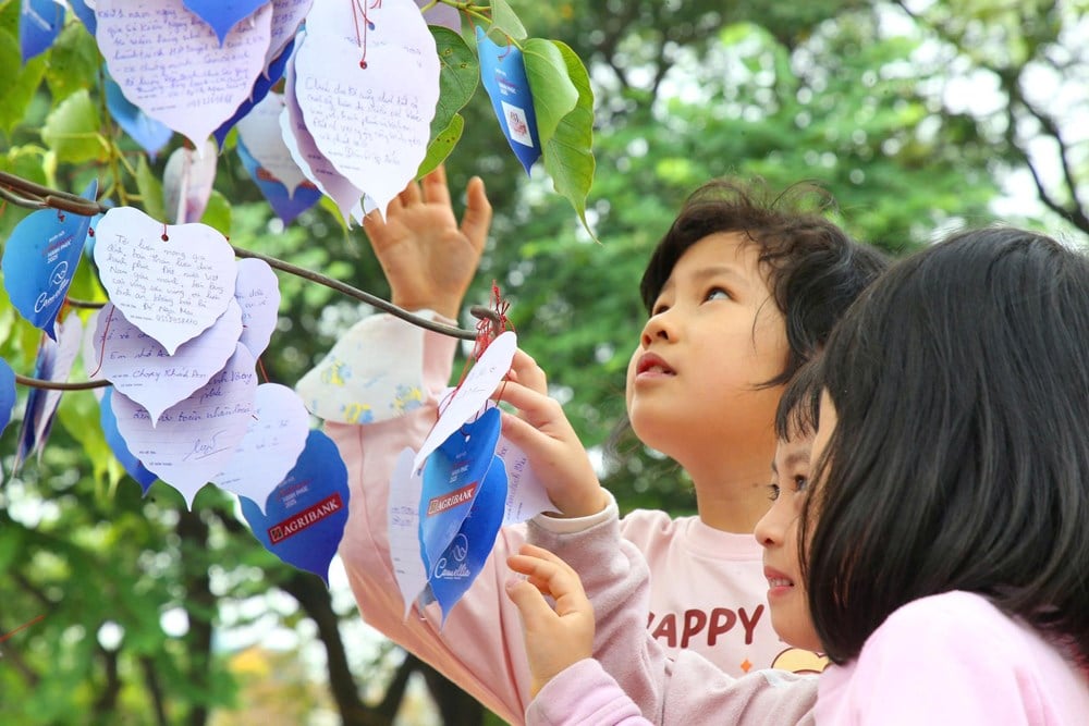 Fortsätt skriva glada berättelser och sprida kärlek - foto 5